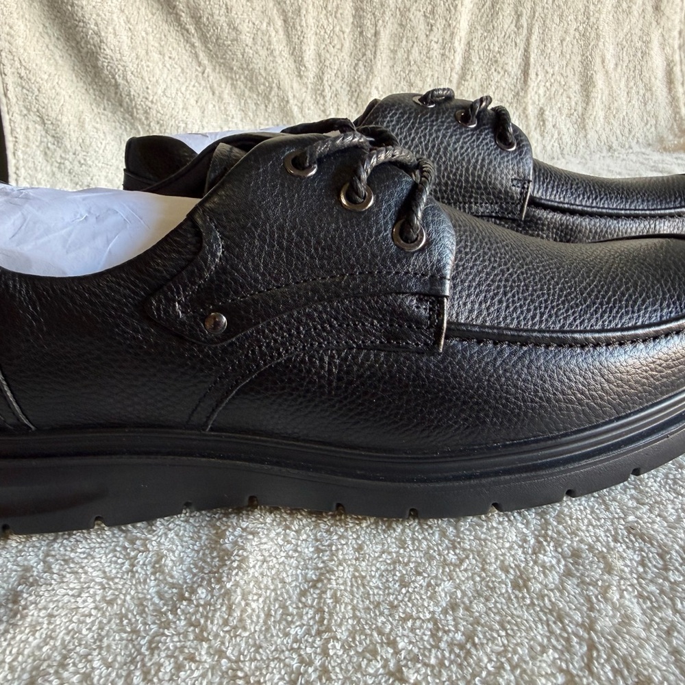Men's Black Leather Boat Shoes - Lace-Up Comfort